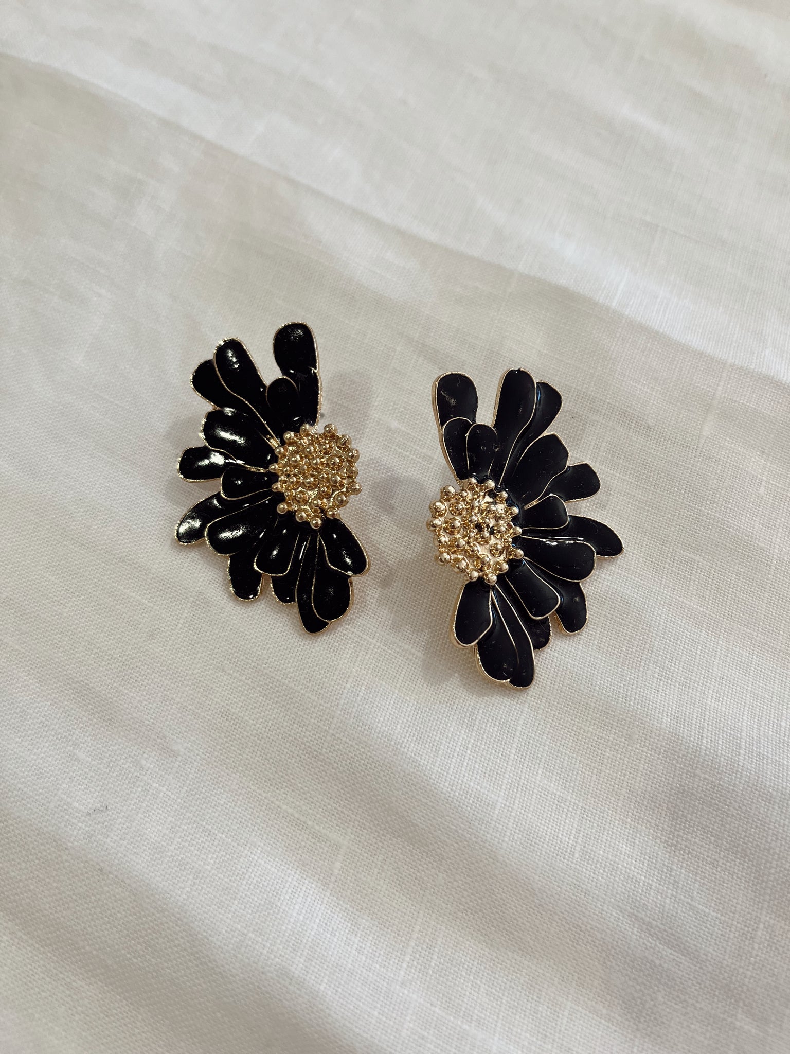 FLOWER EARINGS