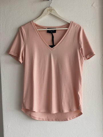 VALERIE V-NECK TEE (PINK)