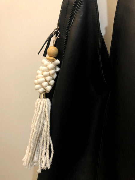 LIMA SHELL CLIP TASSEL