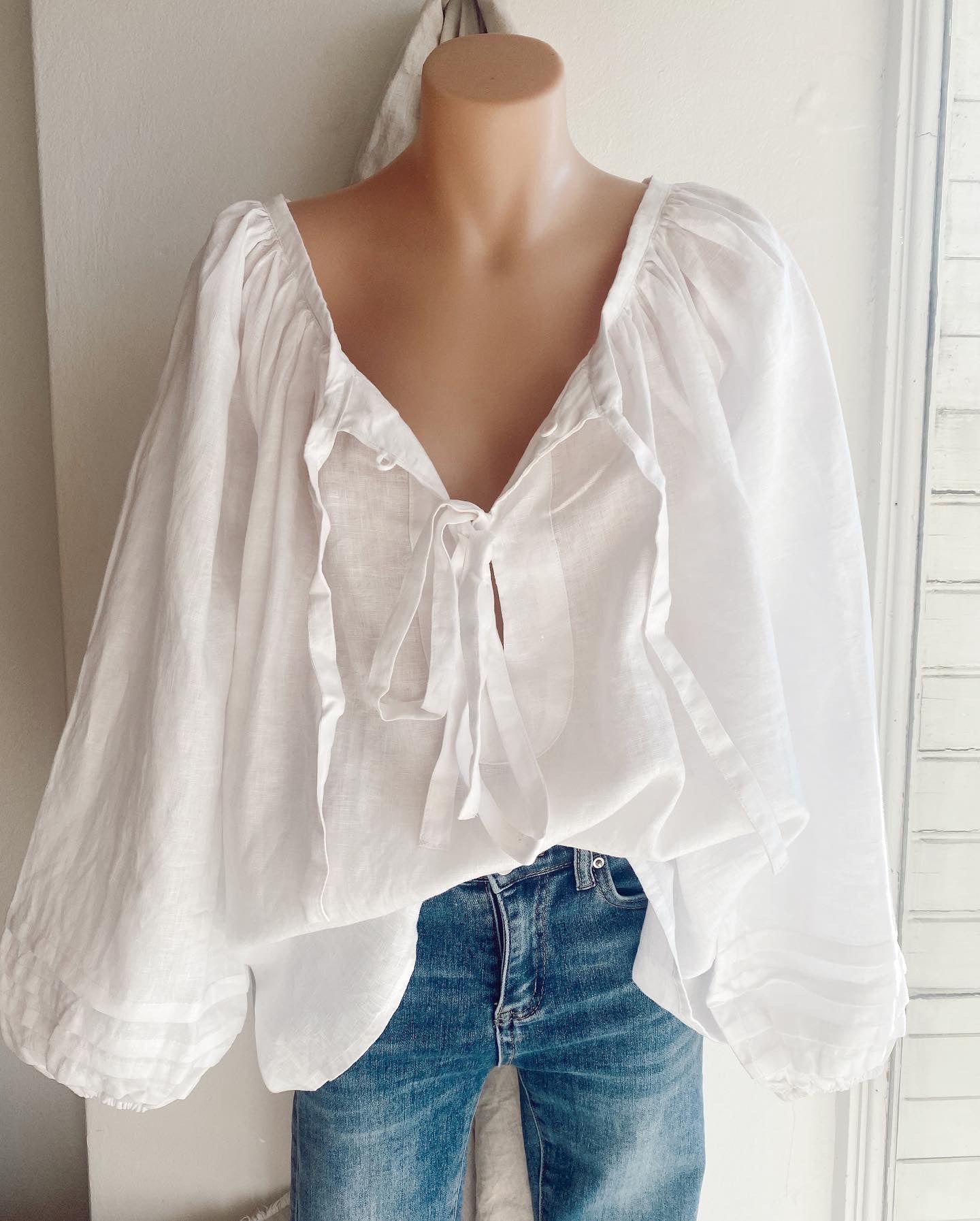 SAMMIE SMOCK BLOUSE - WHITE