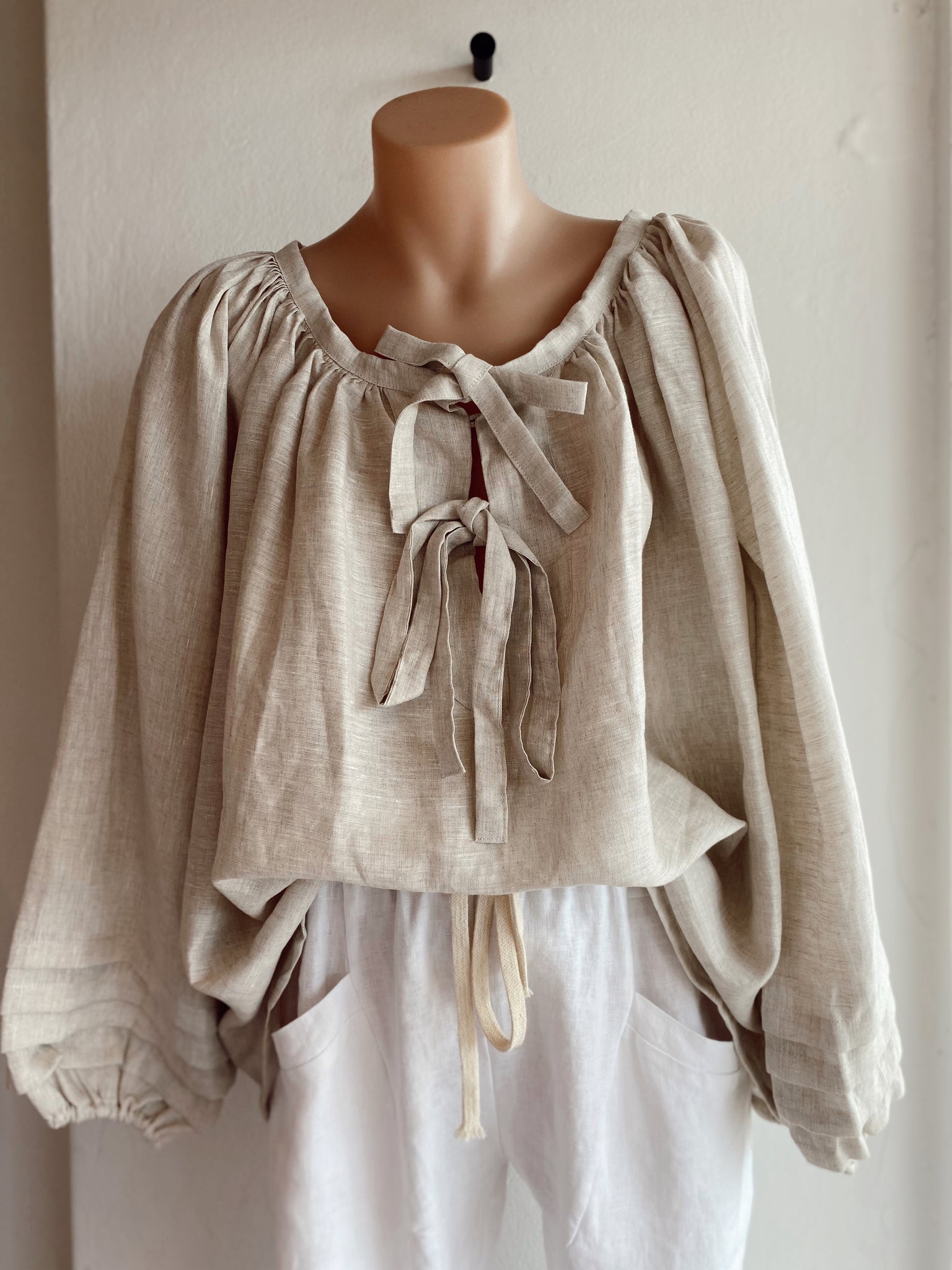 SAMMIE SMOCK BLOUSE - SAND