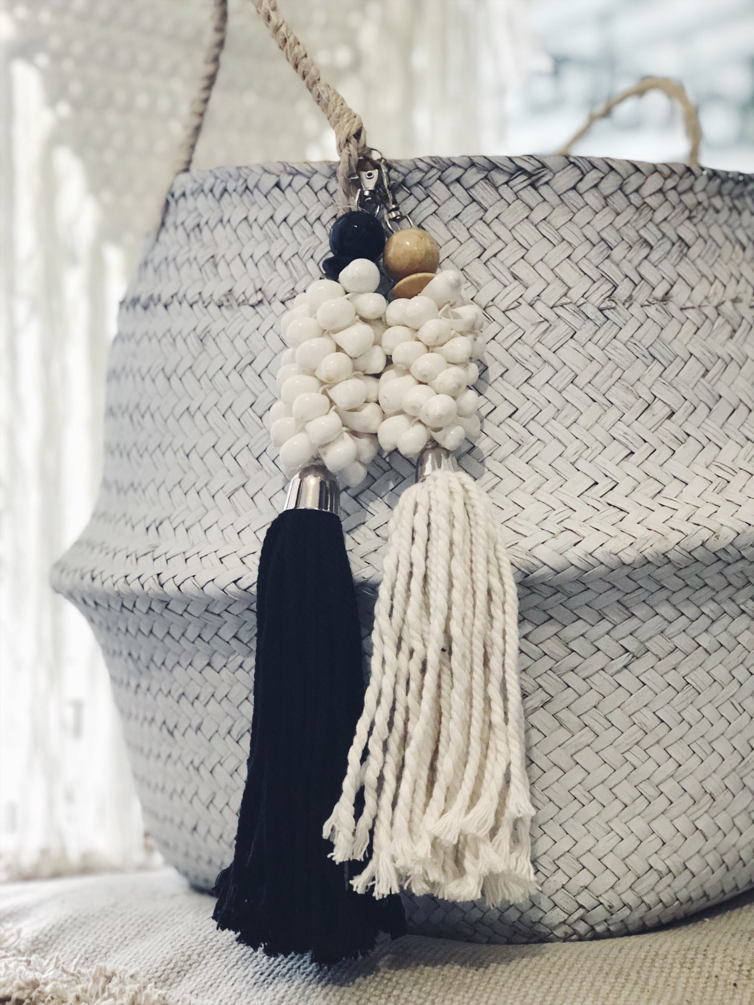 LIMA SHELL CLIP TASSEL